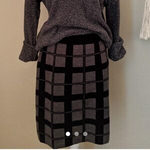 Willi Smith Black and Gray Patterned Mini Skirt